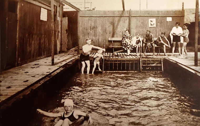 Die Badeanstalt 1939 (aus Sammlung Else Erff)