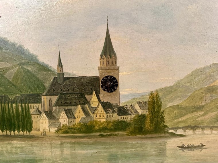 Detailansicht Kirchturm der Basilika St. Martin mit Uhr