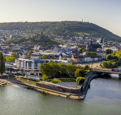 Kulturufer Rhein-Nahe-Eck aus der Luft Richtung Bingen, Quelle Stadt Bingen, Foto Torsten Silz