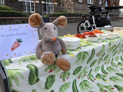 Neben Picknickdecken mit Vorlesebüchern durften kleine Snacks für die Kinder natürlich nicht fehlen.