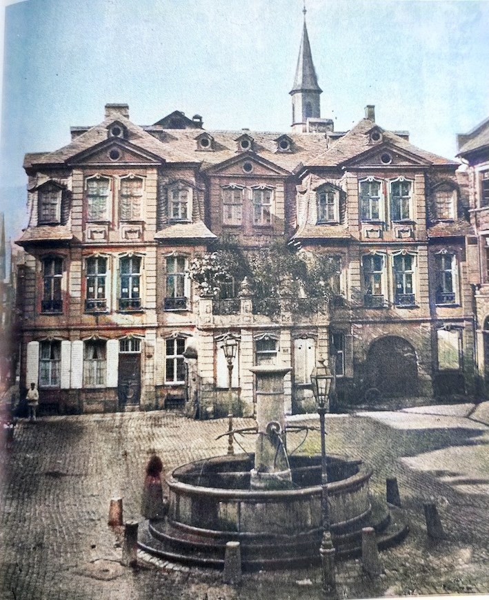 Das "Palais Puricelli" um 1870 mit Drusselbrunnen